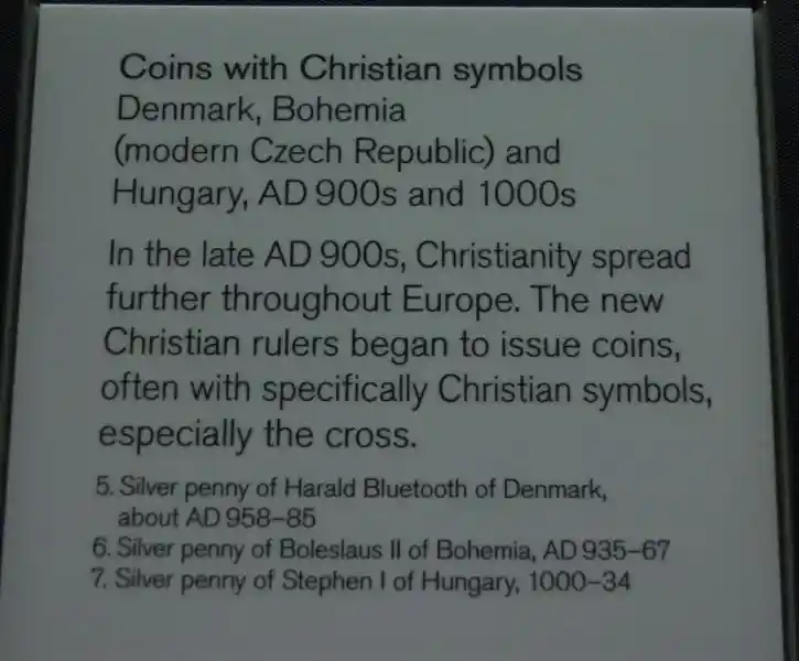 Cross inside a circle on a silver penny of Stephen I of Hungary